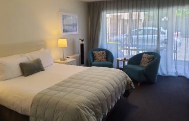 Queen Studio Suite